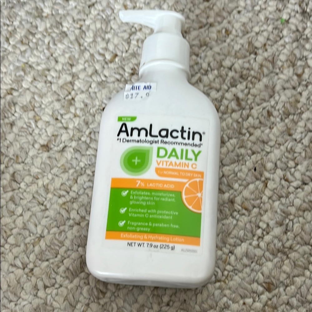 Daily Vitamin C Exfoliating Lotion - White
